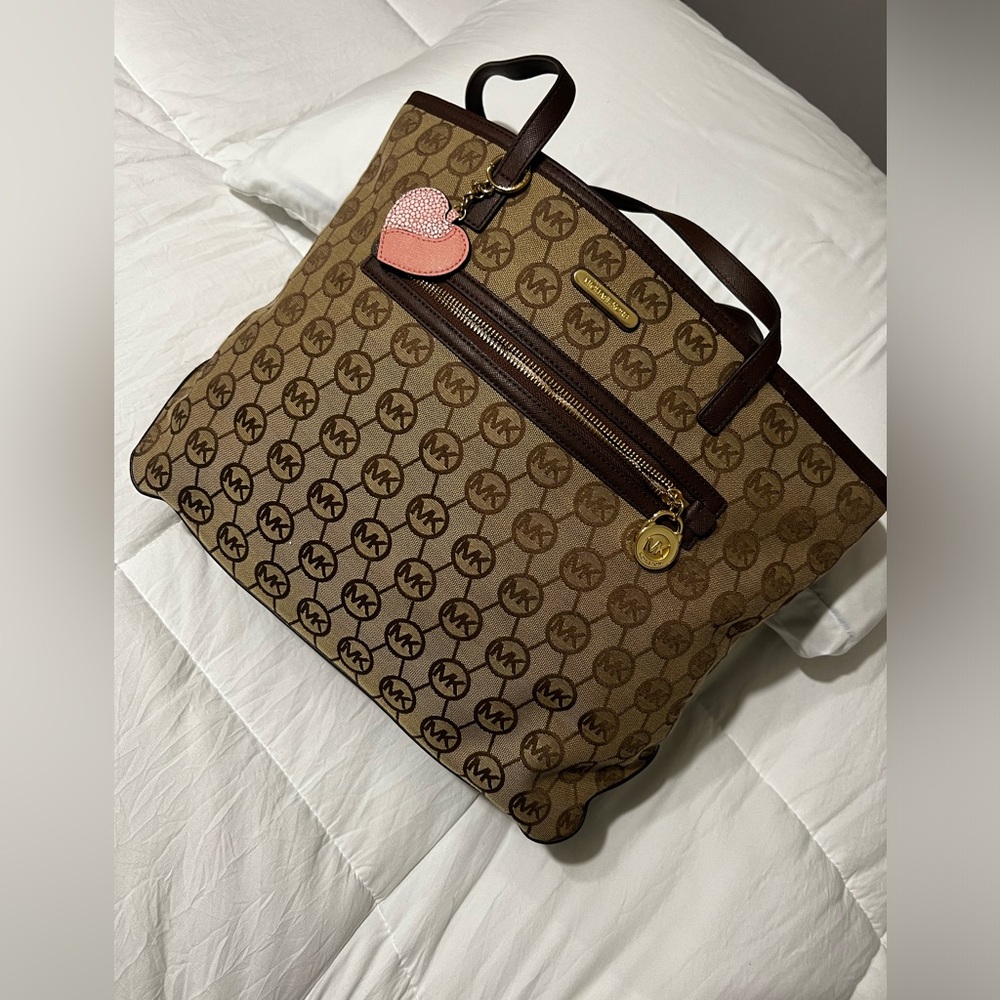 Michael Kors Tote - Picture 3 of 4